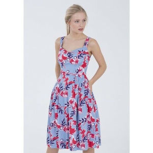 Emily and Fin Valerie dress in summer cocktails